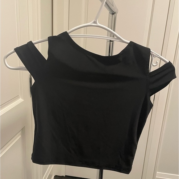 Little black top - Picture 2 of 2